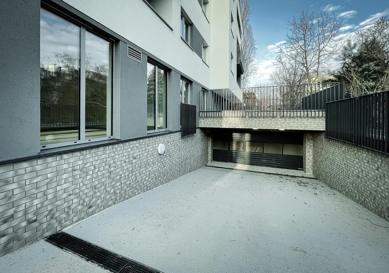 Sloneczny Kamienica Grochow With Free Parking Apartment